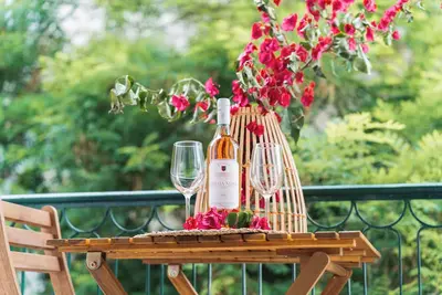 Image de 1400ft², Central, Rooftop, Gym, King Bed, Wfh