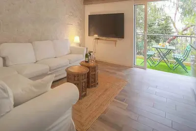 Image de 2 Chambres Balcon vue Jardin-Carnot A2b266
