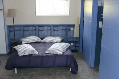 Image de Ancienne Fromagerie : Gîte avec Accès Canal, Jardin et Terrasse