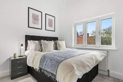 Image de Bright & Modern Detached 3br Home w/ Driveway, 1gb WiFi & Garden