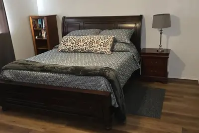 Image de Peaceful 1-bedroom cottage with Ac in charming Tulsa