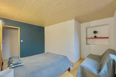 Image de Maison enitère atypique de caractère, grands volumes, décorée avec goût