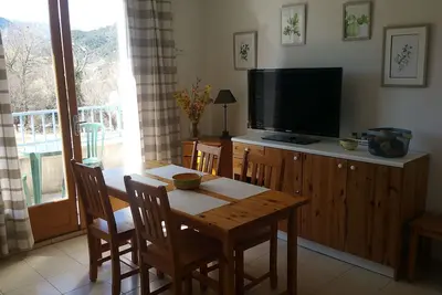 Image de Appartement *** avec vue Mont Ventoux, dans résidence privée avec piscine