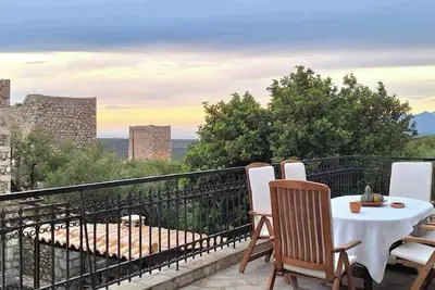 Image de Kitta Mani Towerhouse - Mountain Views & Garden