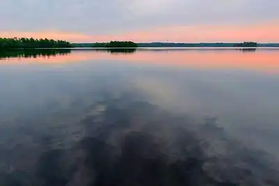 Image de Ely Lakeside Cabin: The Perfect Northwoods Retreat