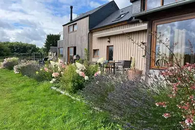 Image de Maison de charme dans un Écrin de Verdure et calme