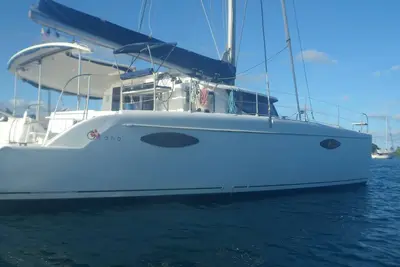 Image de catamaran partagé au mouillage de anse mitan trois-ilets martinique