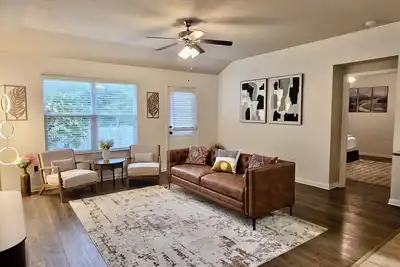 Image de 3br Austin Retreat -King Bed - Office - Home Gym - Sleeps 8 - Near Downtown