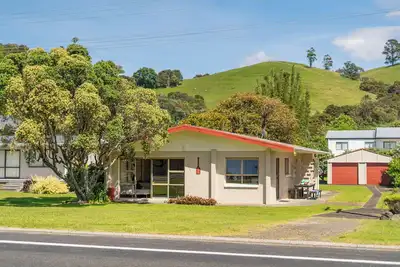 Image de Ocean Whispers - Whitianga Holiday Home