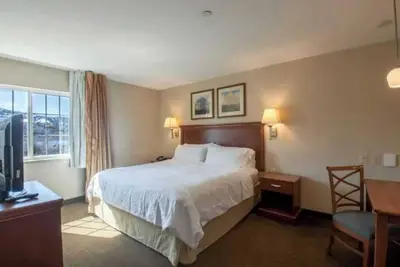 One Bedroom King suite Ada