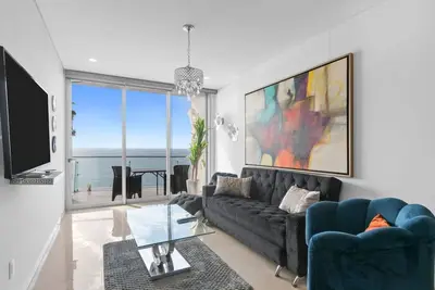 Image de Luxurious Beachfront Escape with View | Cama King