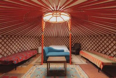 Image de Cosy yurt at a nature retreat in Ca