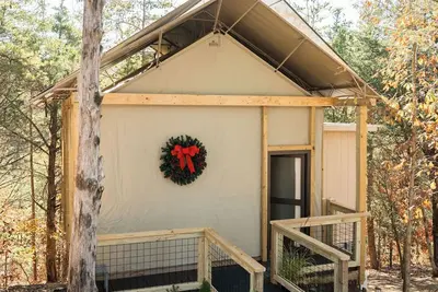 Image de Wildflower Escape- Luxury Safari Tent