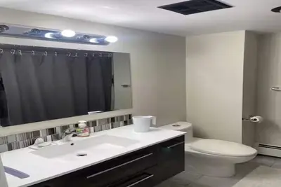 Image de Urban Oasis: 2 beds River Valley