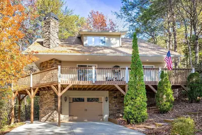 Image de Alpine Haus Retreat - 4Br in Helen, Prime Location Innsbruck Golf Resort in Helen