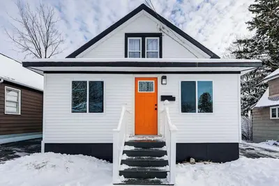 Image de Walkable & Modern! Syracuse Home Near Campus