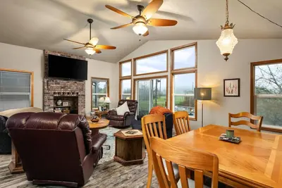 Image de Direct Riverfront Home w/ Private Dock, Game Room, Deck, Amazing Views, Just 4 Miles to Beach