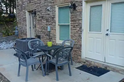 Image de 2-bedroom apartment, a safe/quiet neighborhood in Grayson with Ac & fitness room