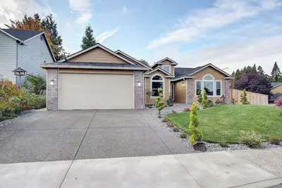 Image de Charming 3-bedroom house all new in a Premium tranquil Vancouver / Salmon Creek