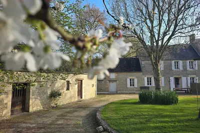 Image de Gite Du Haras-longère en pierre du 19ème siècle-parc arboré-de 2 à 6 personnes