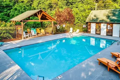 Image de 2 Bedroom w/Tickets to Dollywood, Pigeon Forge, Wood burning fire, Resort Pool