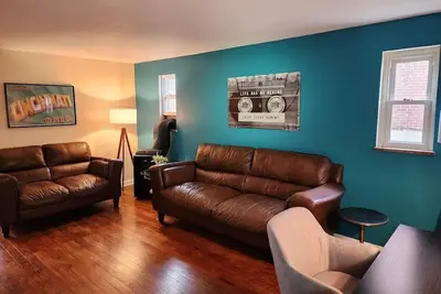 Image de 513Company - Retro (Great Location)