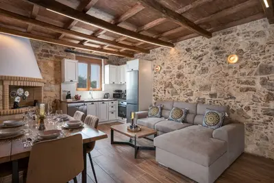 Image de Stella's Traditional House Near the City