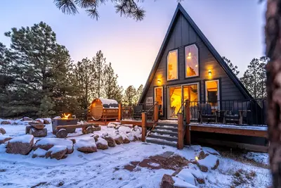 Image de New! Off-Grid A-Frame Cabin with Private Barrel Sauna & Stargazing Swing
