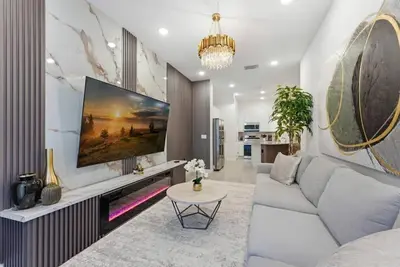 Image de Paradiso Grande 5br Home w Pool, Mario Game Room