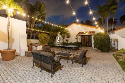 Image de Beach Villa w/ pool + games + bbq grill + huge garden & more