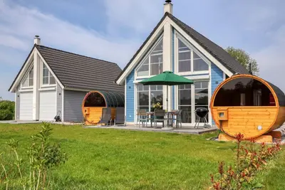 Image de Maison-Salle de bain privée-Vue sur le bois-Außensauna