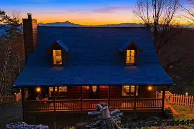 Image de Blue Ridge Cabin w/ Gorgeous Mountain Views!