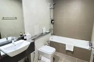 Image de Luxury 2br Apartment • Jumeirah Garden City Alk3