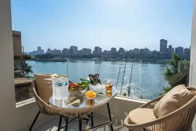Image de Luxuriously Designed Great Nile View - 2