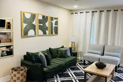 Image de Spacious 5br Family Home | Quiet & Convenient