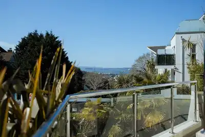 Image de Townhouse With Stunning Harbour Views!