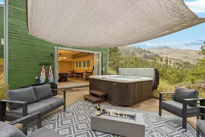Image de 15 min to Pearl St in Boulder! Rope Course, Hot Tub & Views