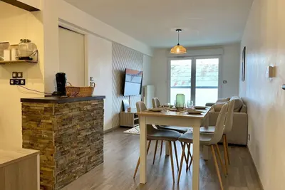 Image de Proche du centre et plage, confort garanti