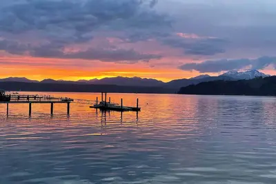 Image de Hood Canal Waterfront - Dock, Hot Tub, Bbq, Games