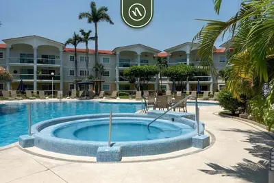 Image de 2br Condo in Acapulco with Private Patio - Pool