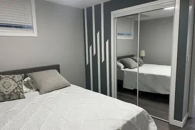 Image de Sparkling clean house. Welcome to Your Stylish Getaway!