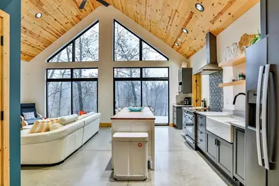 Image de Wausau Chalet- 3br w/ Dock & Lake + River Access