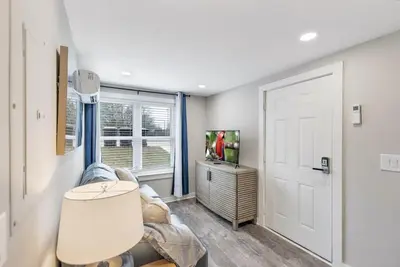 Image de Fresh*Cozy*Practical*Budget Friendly Apt (241b)