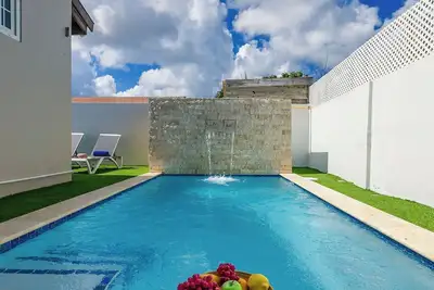 Image de Renovated 4br  Private Pool  Central Location