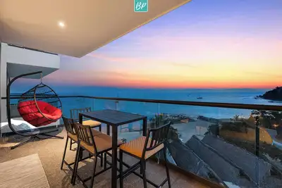 Image de Stylish Beachfront 3br Ocean View - Zantamar 301a