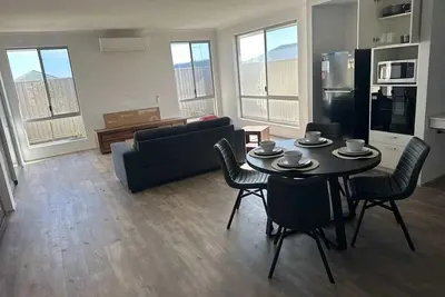 Image de Spacious Accessible with Bathrooms for Everyone