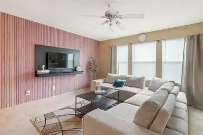 Image de 🎁 Holiday Savings! Modern 4-Bedroom Home in Katy• Game Area • Crib • Firepit