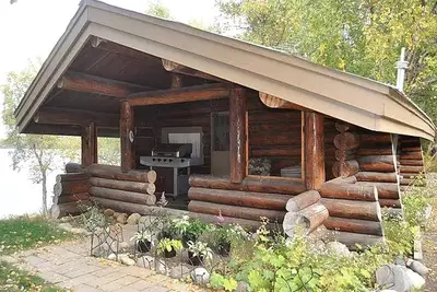 Image de Waterfront Cabin Rental for a Lakeside Getaway in Kenai, Alaska