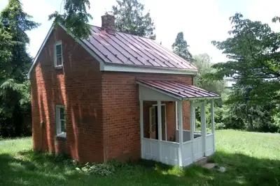 Image de Charming Cottage Rental next to Appalachian Trail in Front Royal, Virginia