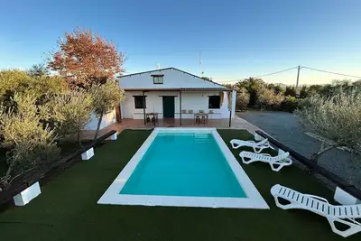 Image de Alba cottages (Ciprés cottage) with private swimming pool.